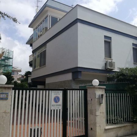 Cento Passi Dal Mare Apartment Gaeta Bagian luar foto