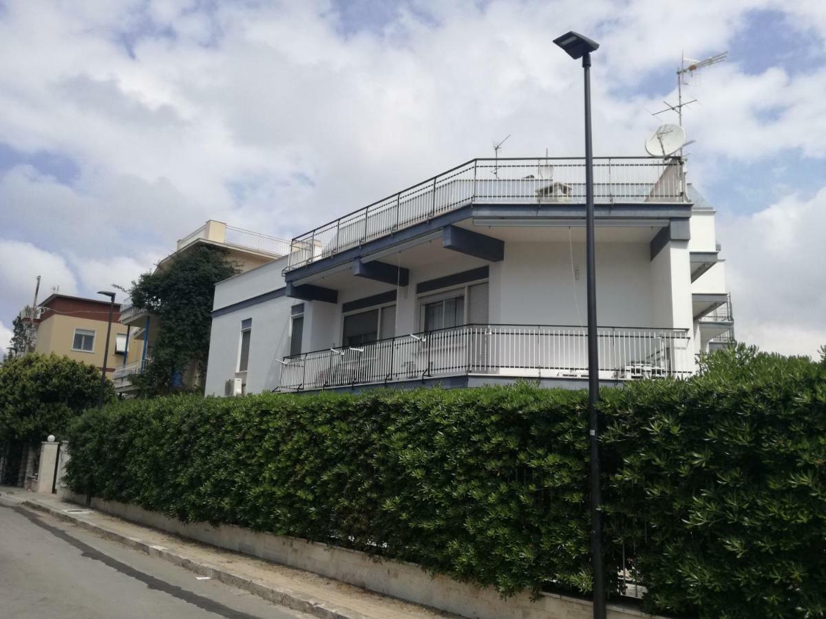 Cento Passi Dal Mare Apartment Gaeta Bagian luar foto